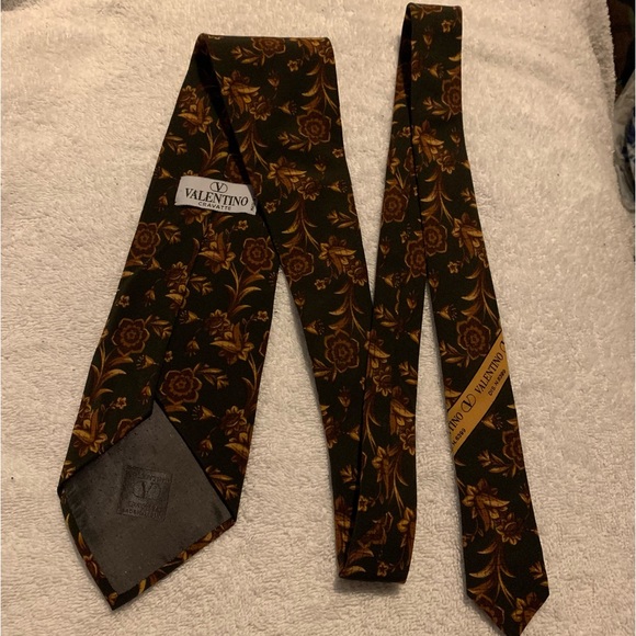 VALENTINO CRAVATTE Floral Silk Neck Tie Made in Italy - Picture 3 of 9